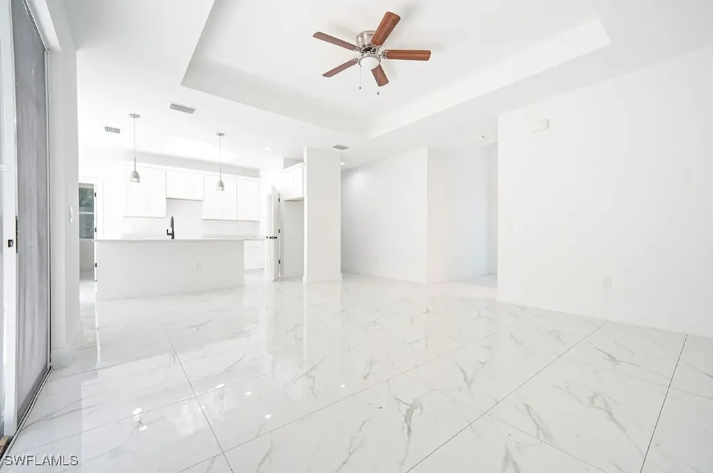 2502 E 14th Street Lehigh Acres FL 33972