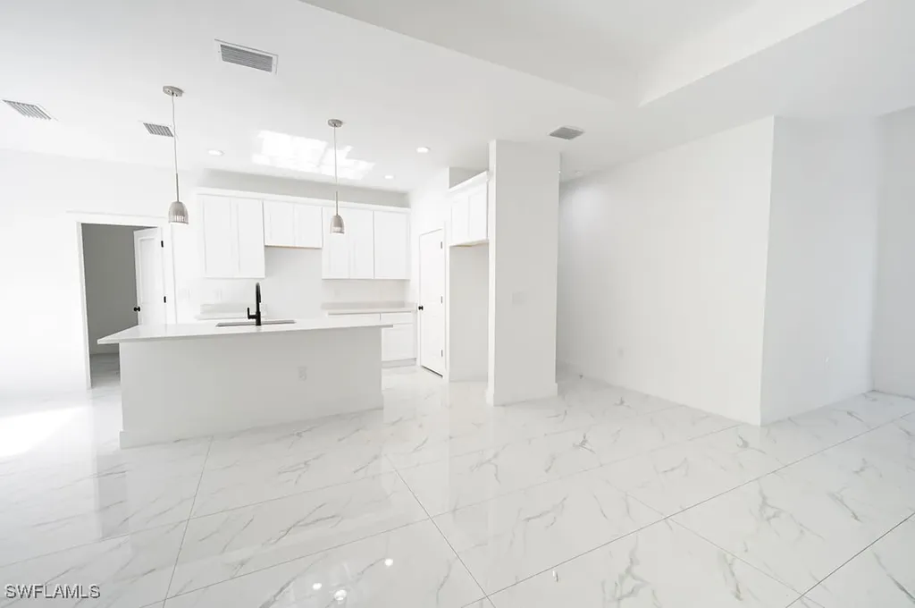 2502 E 14th Street Lehigh Acres FL 33972