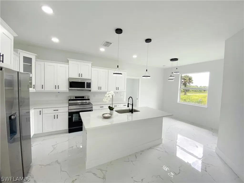 2502 E 14th Street Lehigh Acres FL 33972
