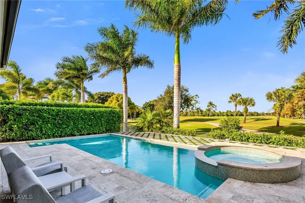 1671 Vinland Way Naples FL 34105