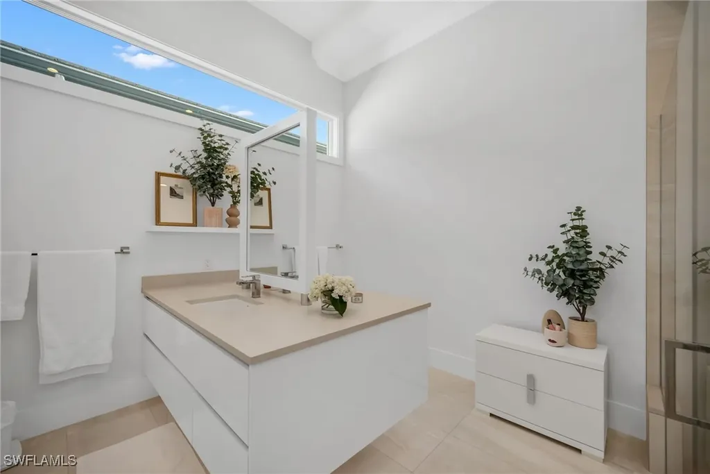 1671 Vinland Way Naples FL 34105