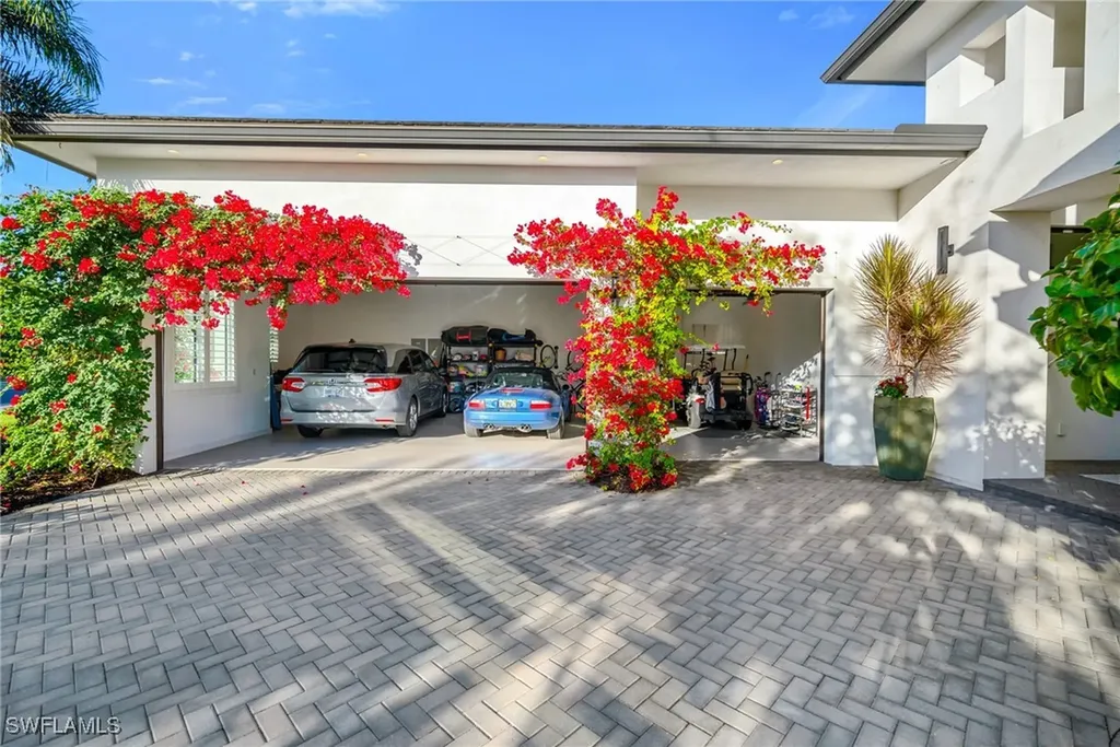 1671 Vinland Way Naples FL 34105