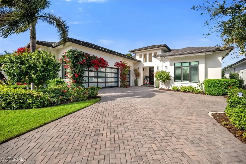 1671 Vinland Way Naples FL 34105