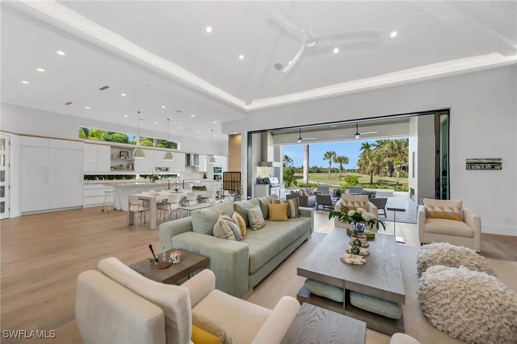 1671 Vinland Way Naples FL 34105