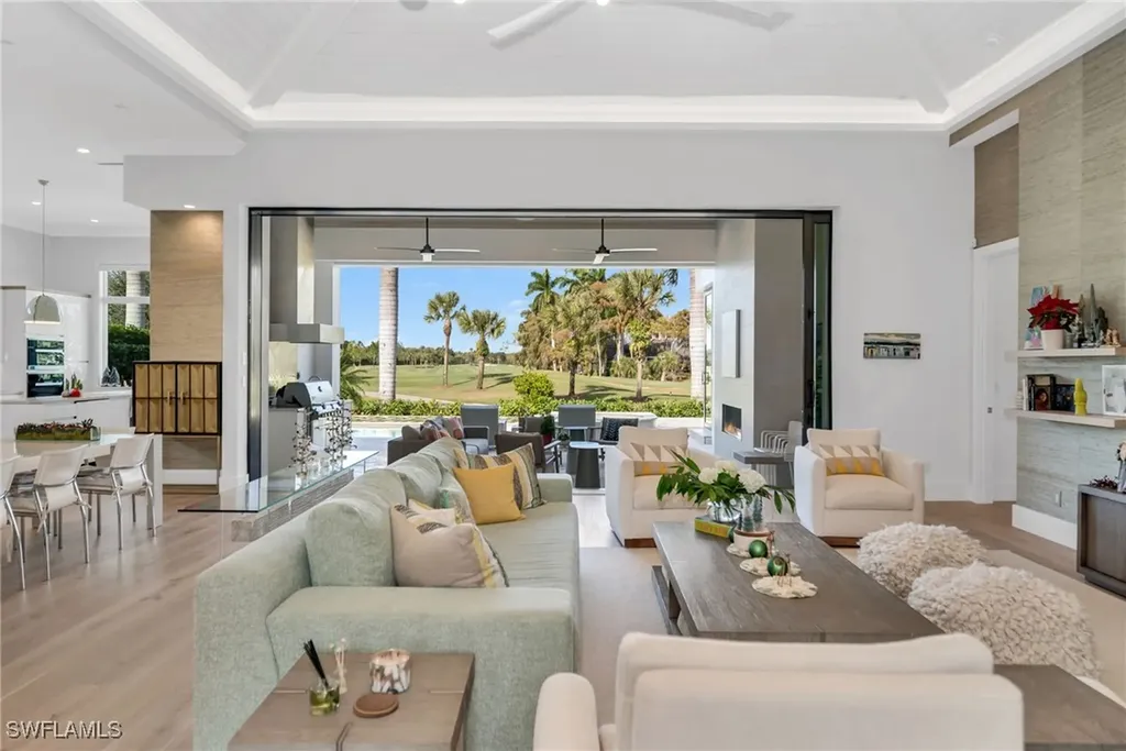 1671 Vinland Way Naples FL 34105