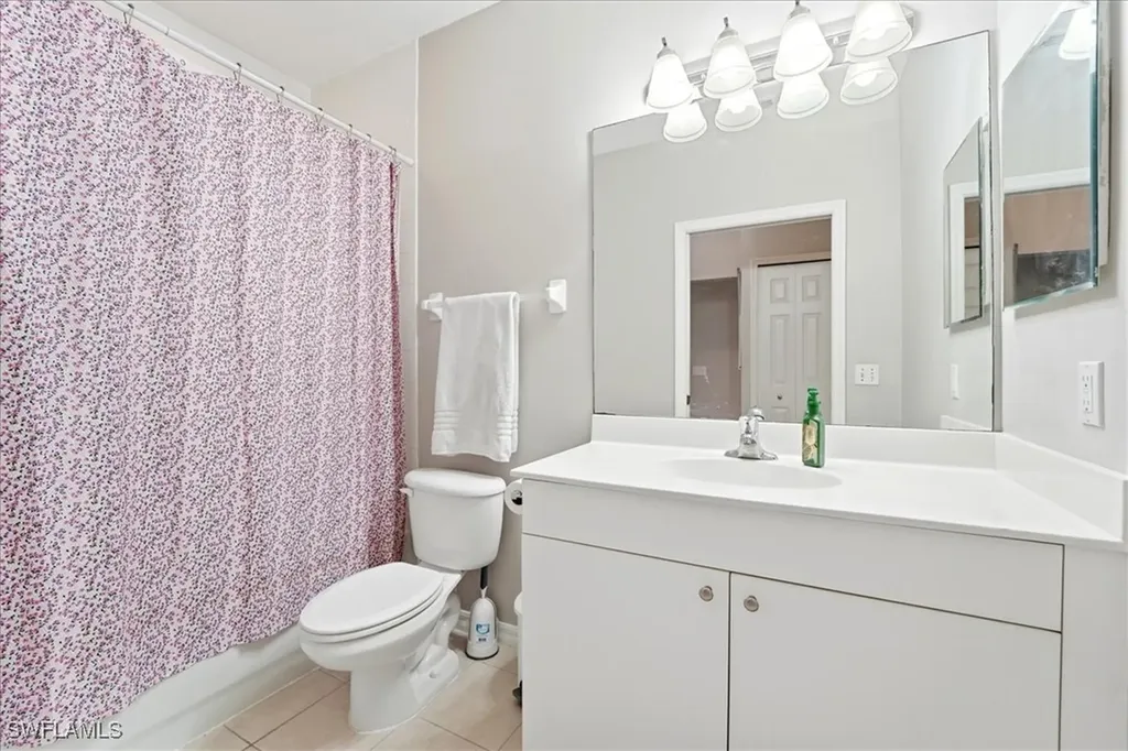 422 Valerie Way Naples FL 34104