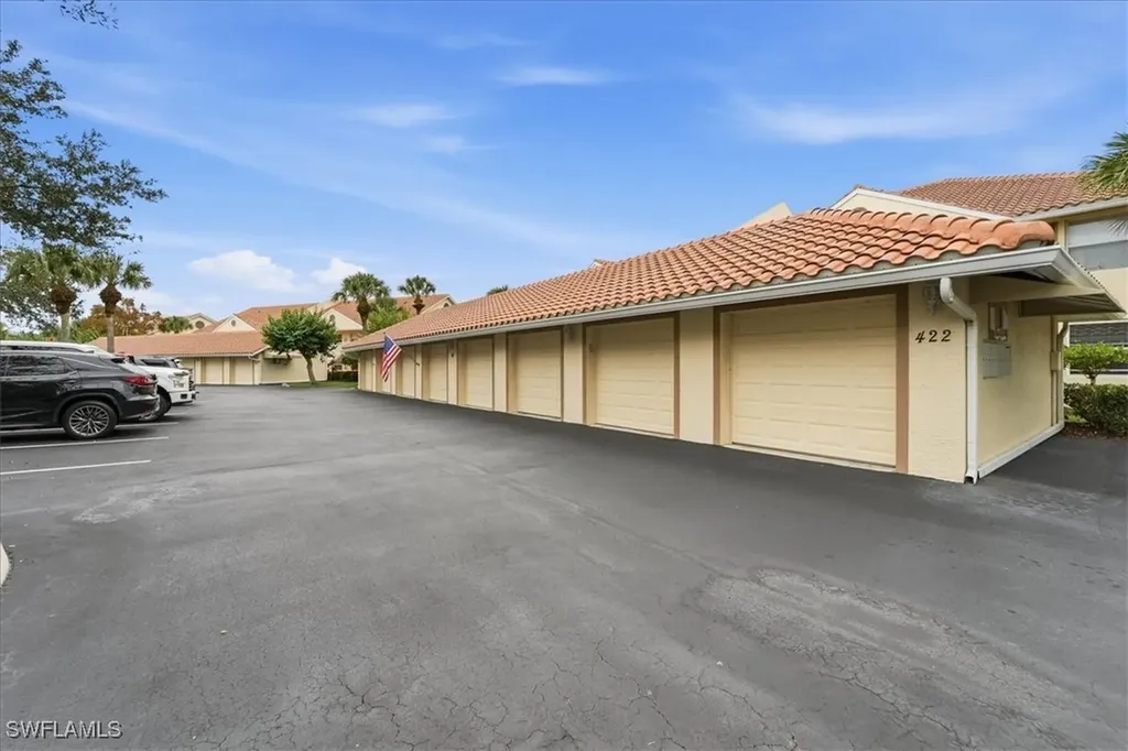 422 Valerie Way Naples FL 34104