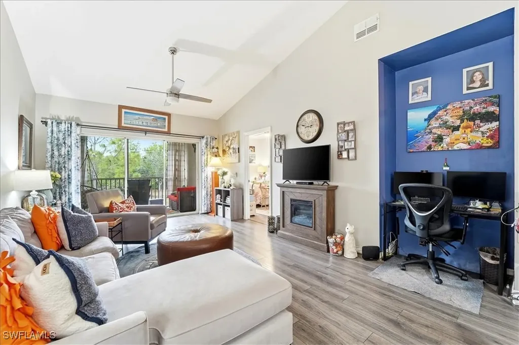 422 Valerie Way Naples FL 34104