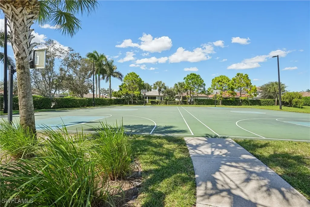 2080 Wellington Street Naples FL 34120