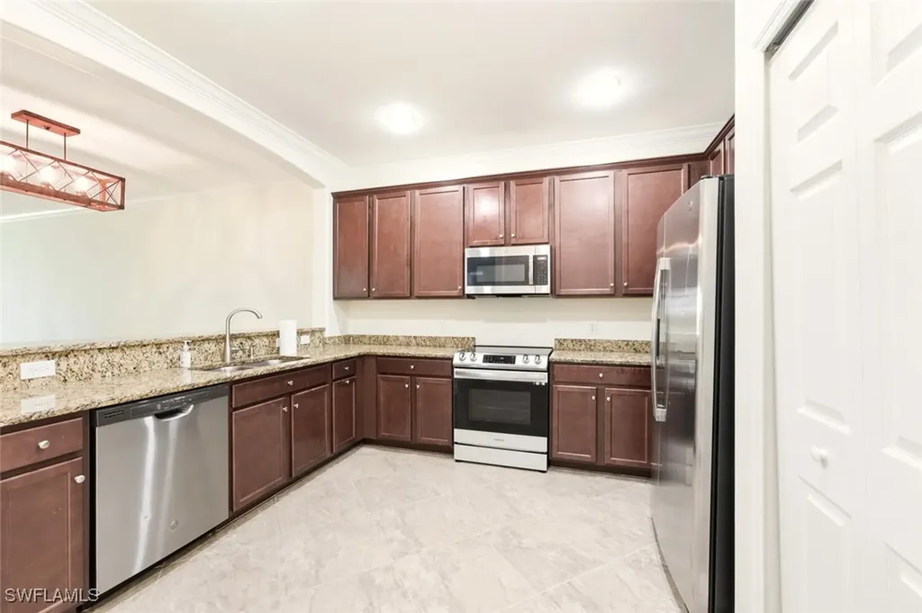 2080 Wellington Street Naples FL 34120