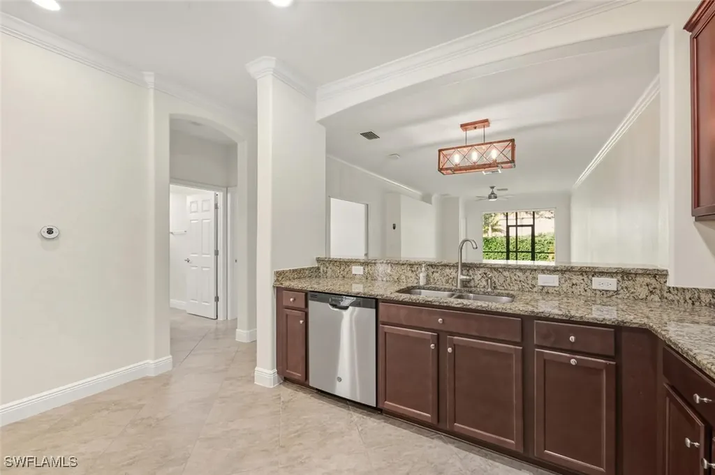 2080 Wellington Street Naples FL 34120