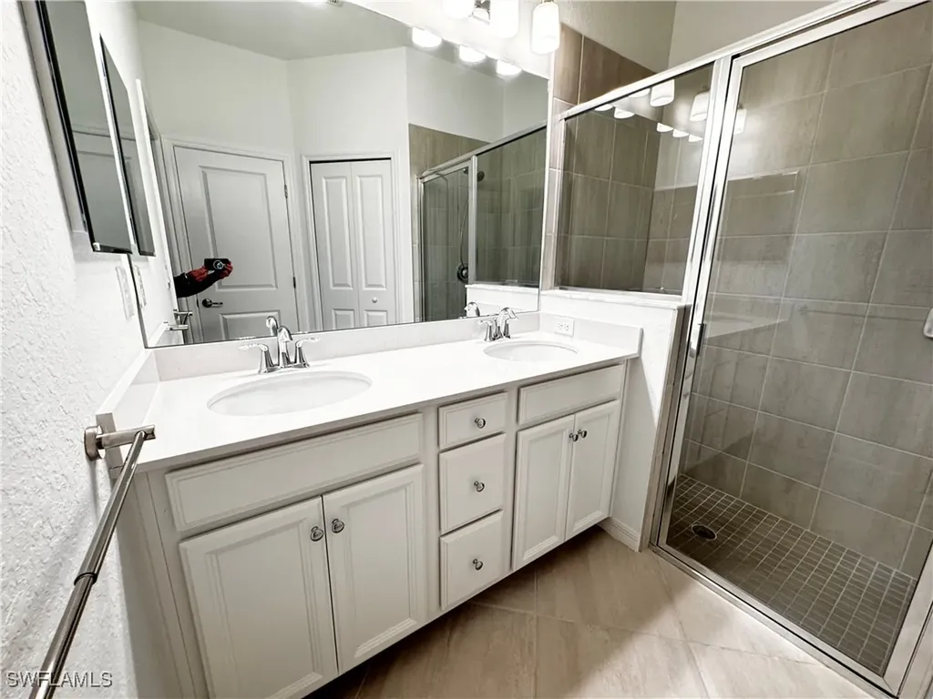2084 Wellington Street Naples FL 34120