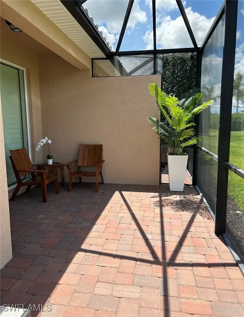 2084 Wellington Street Naples FL 34120
