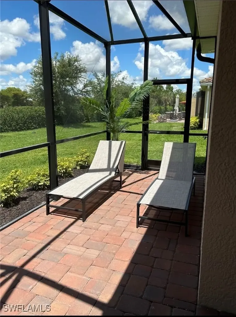2084 Wellington Street Naples FL 34120