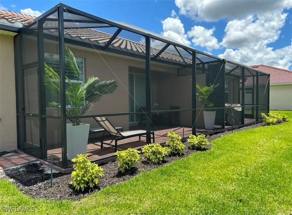 2084 Wellington Street Naples FL 34120