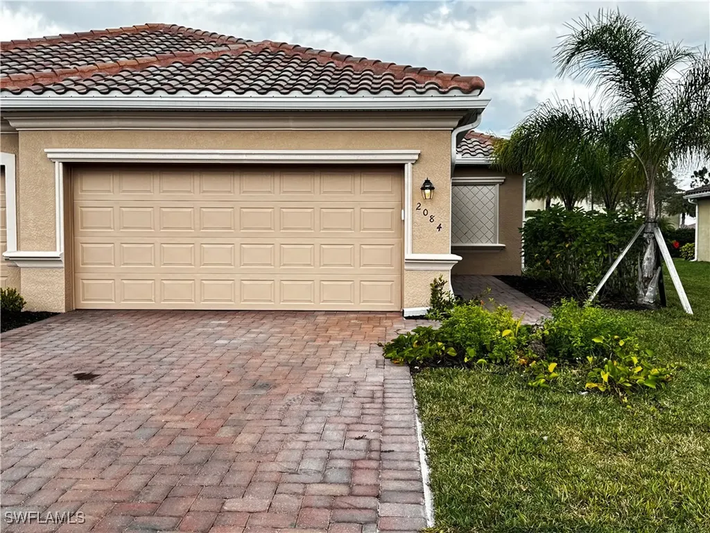 2084 Wellington Street Naples FL 34120