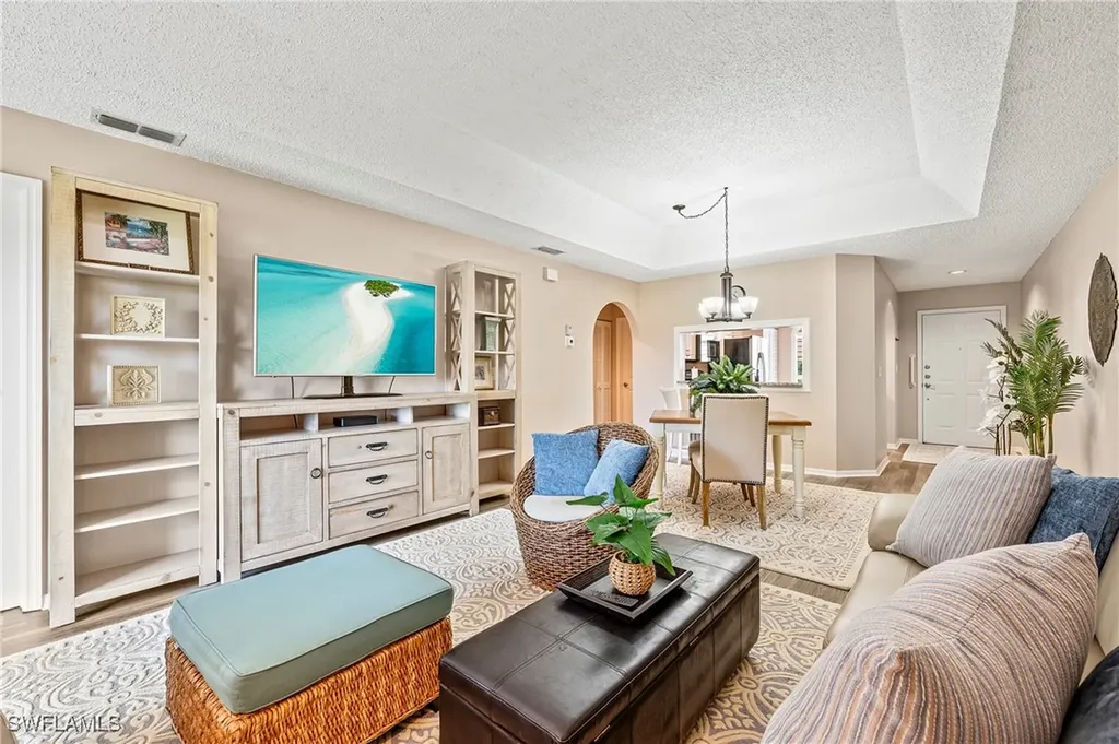 529 Mardel Drive Naples FL 34104