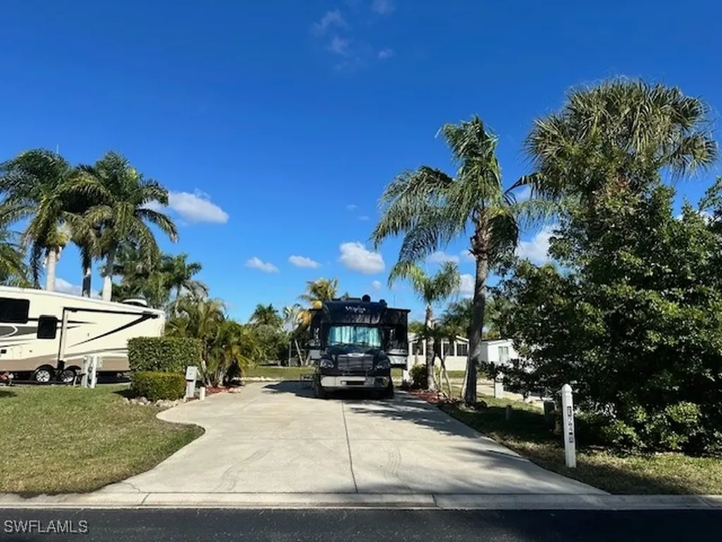 1246 Silver Lakes Boulevard Naples FL 34114