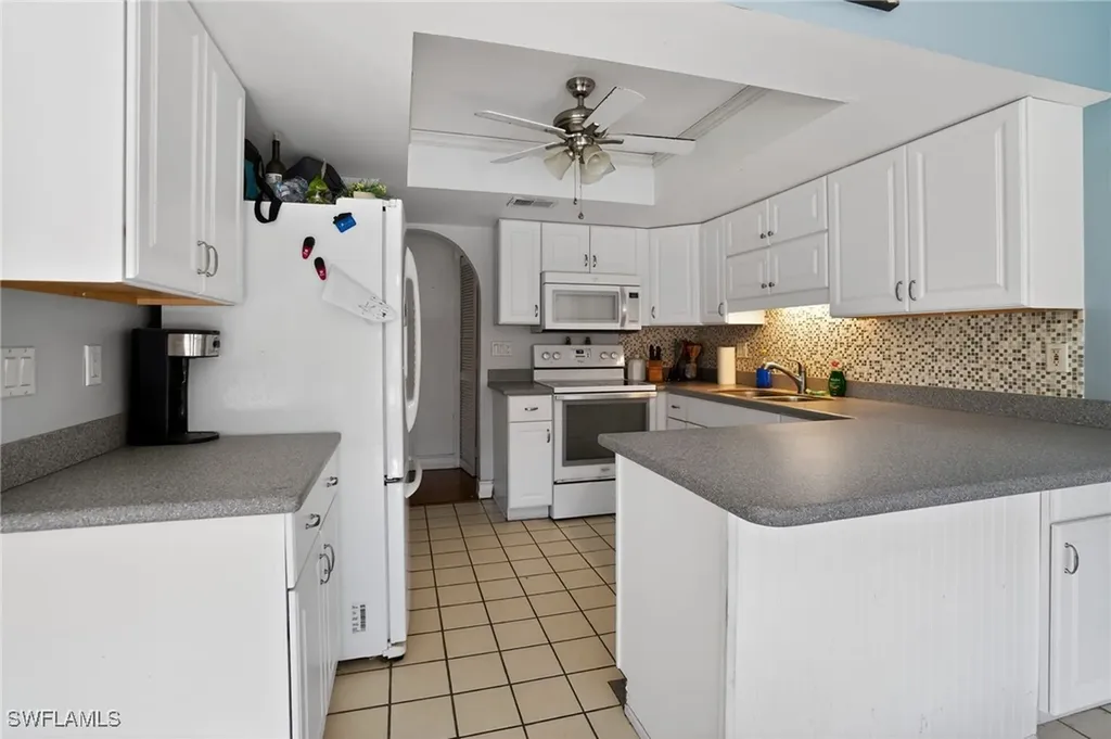 410 SE 2nd Street Cape Coral FL 33990