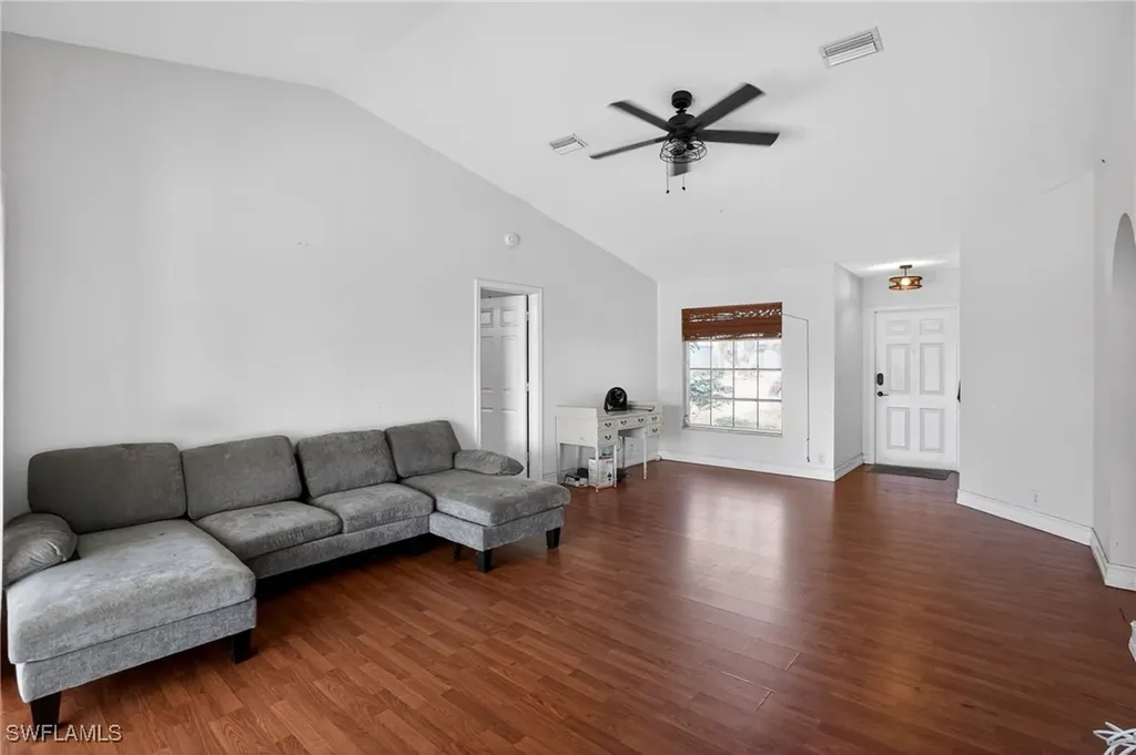 410 SE 2nd Street Cape Coral FL 33990