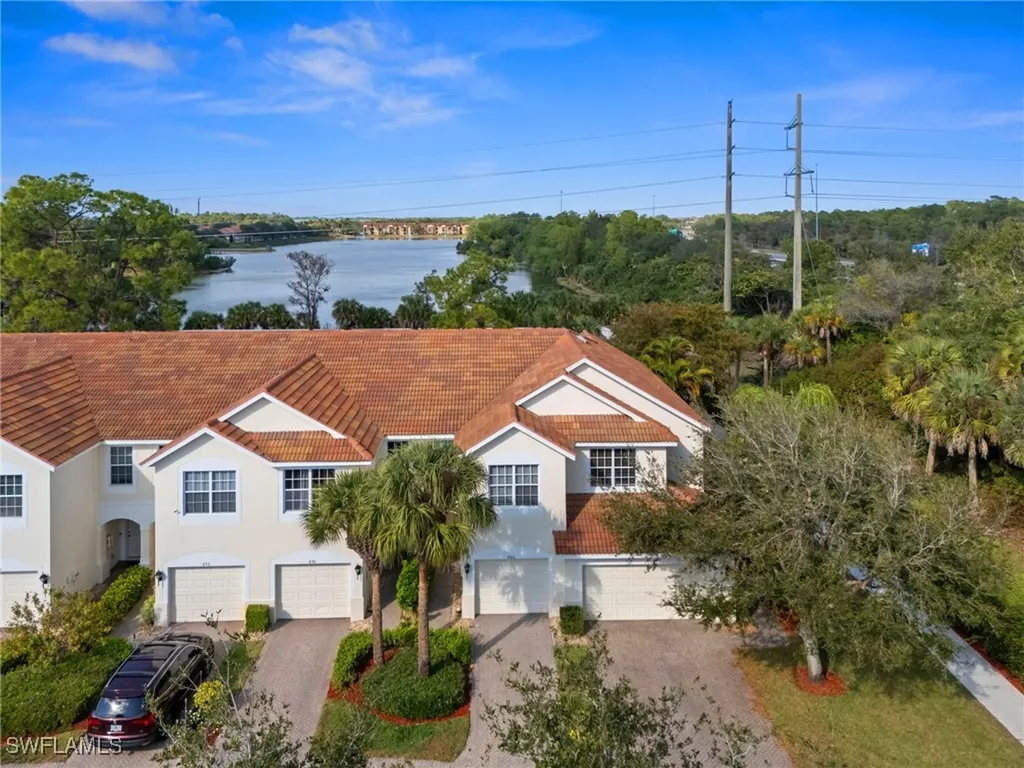 880 Hampton Circle Naples FL 34105