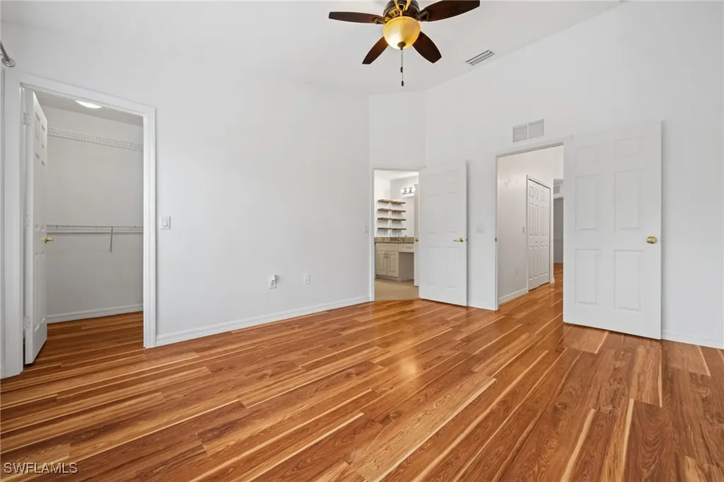 880 Hampton Circle Naples FL 34105