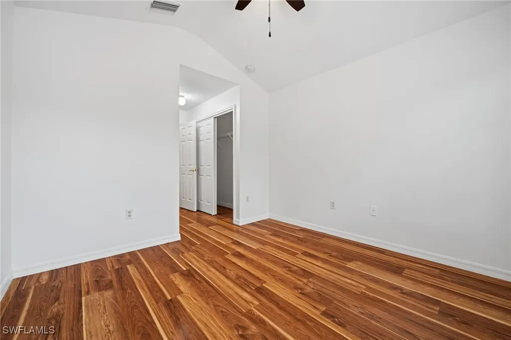 880 Hampton Circle Naples FL 34105