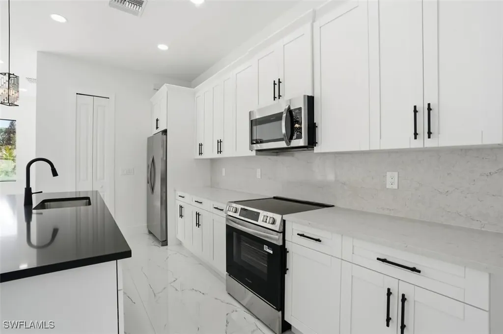 2930 20th Street SW Lehigh Acres FL 33976
