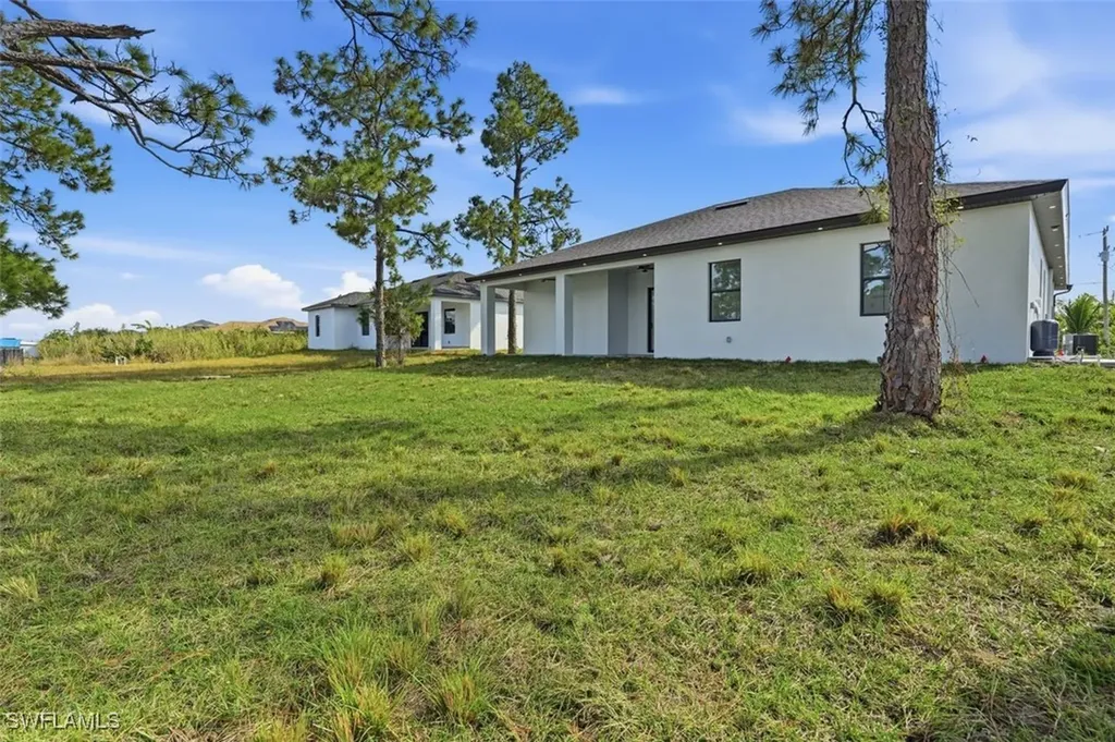 2930 20th Street SW Lehigh Acres FL 33976