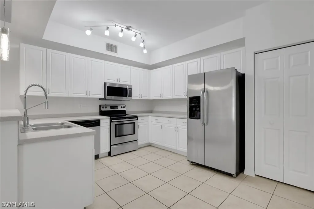 11837 Bayport Lane Fort Myers FL 33908