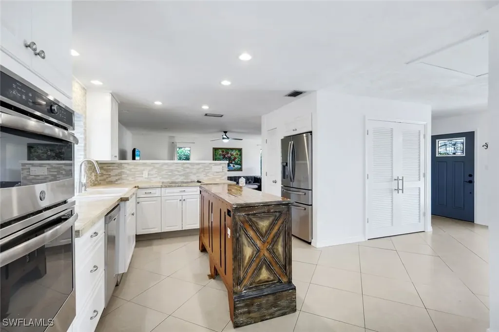 4352 Parrot Avenue Naples FL 34104