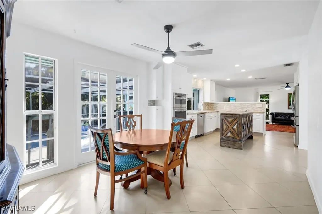 4352 Parrot Avenue Naples FL 34104