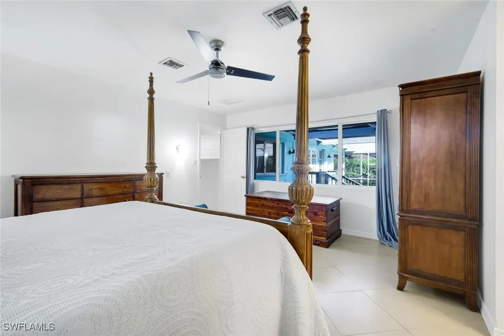 4352 Parrot Avenue Naples FL 34104