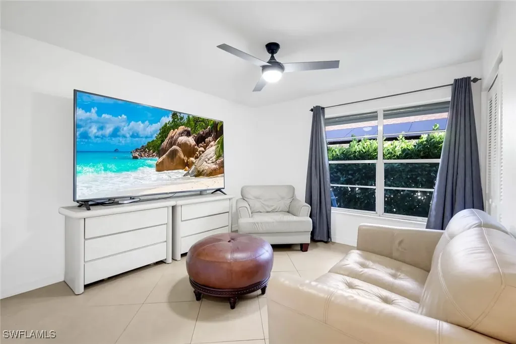 4352 Parrot Avenue Naples FL 34104