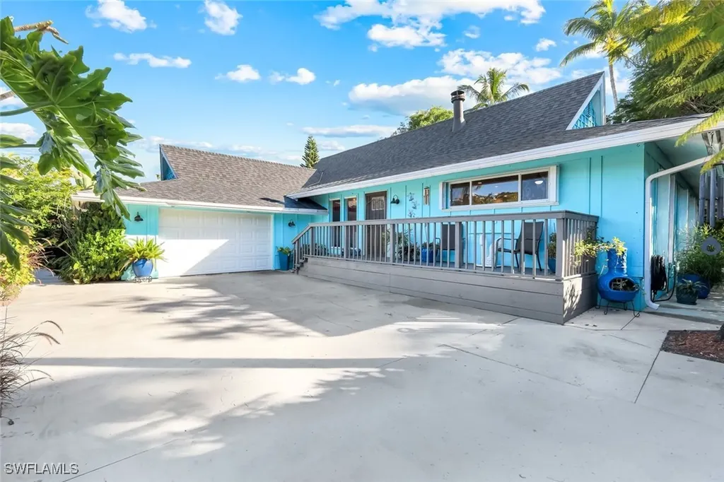 4352 Parrot Avenue Naples FL 34104