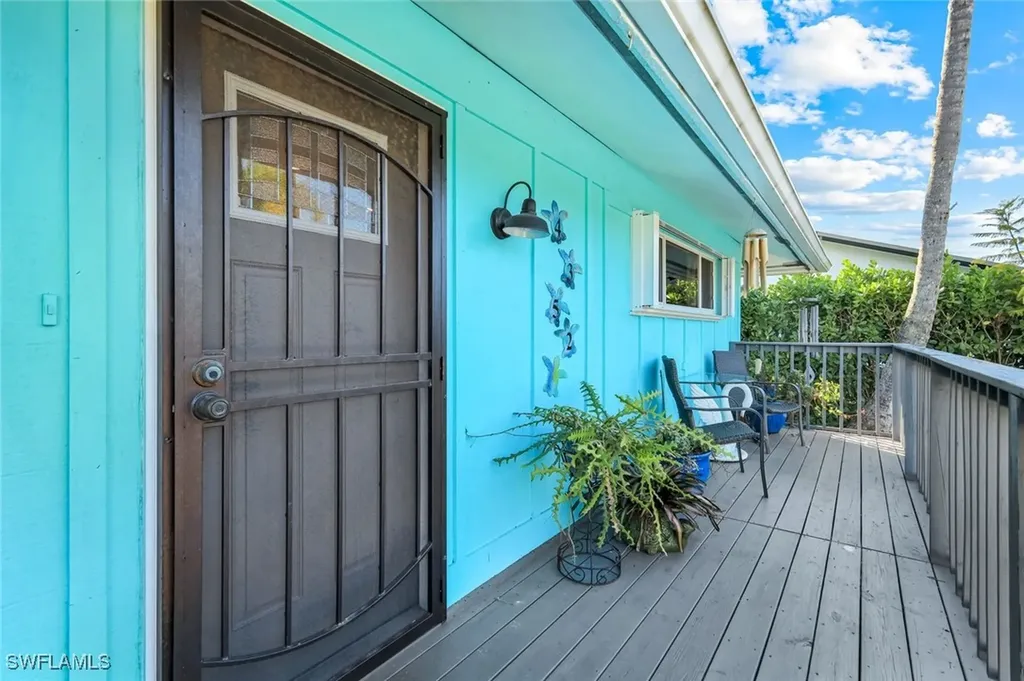 4352 Parrot Avenue Naples FL 34104