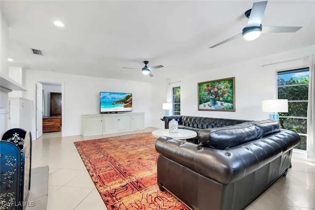 4352 Parrot Avenue Naples FL 34104