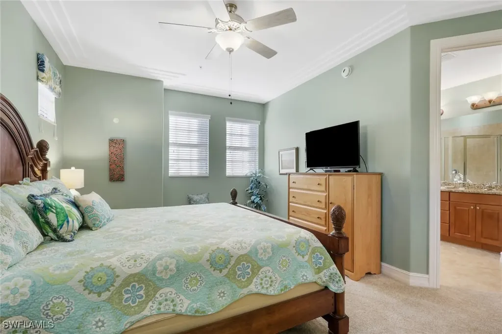 9081 Chula Vista Street Naples FL 34113