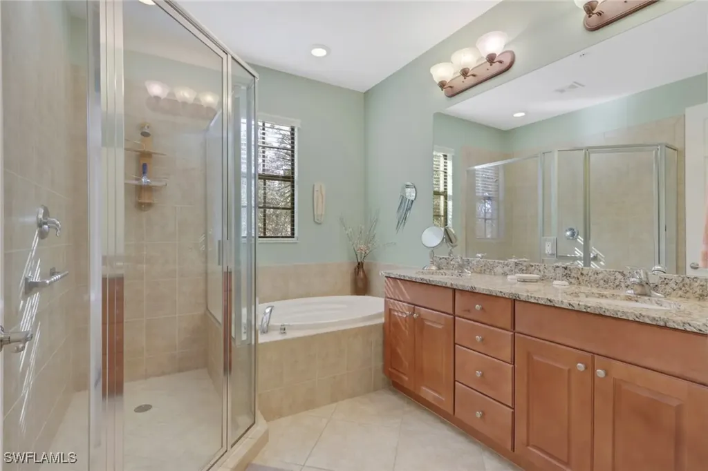 9081 Chula Vista Street Naples FL 34113