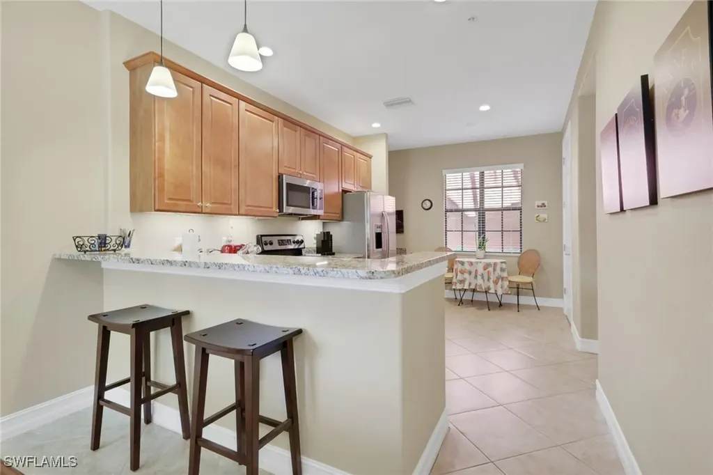 9081 Chula Vista Street Naples FL 34113