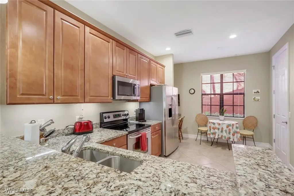 9081 Chula Vista Street Naples FL 34113