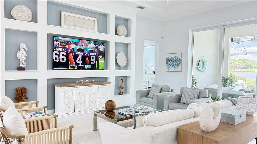 5060 Martinique Drive Naples FL 34113