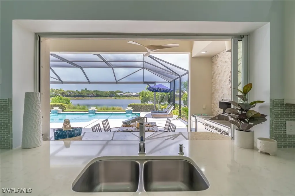 5060 Martinique Drive Naples FL 34113