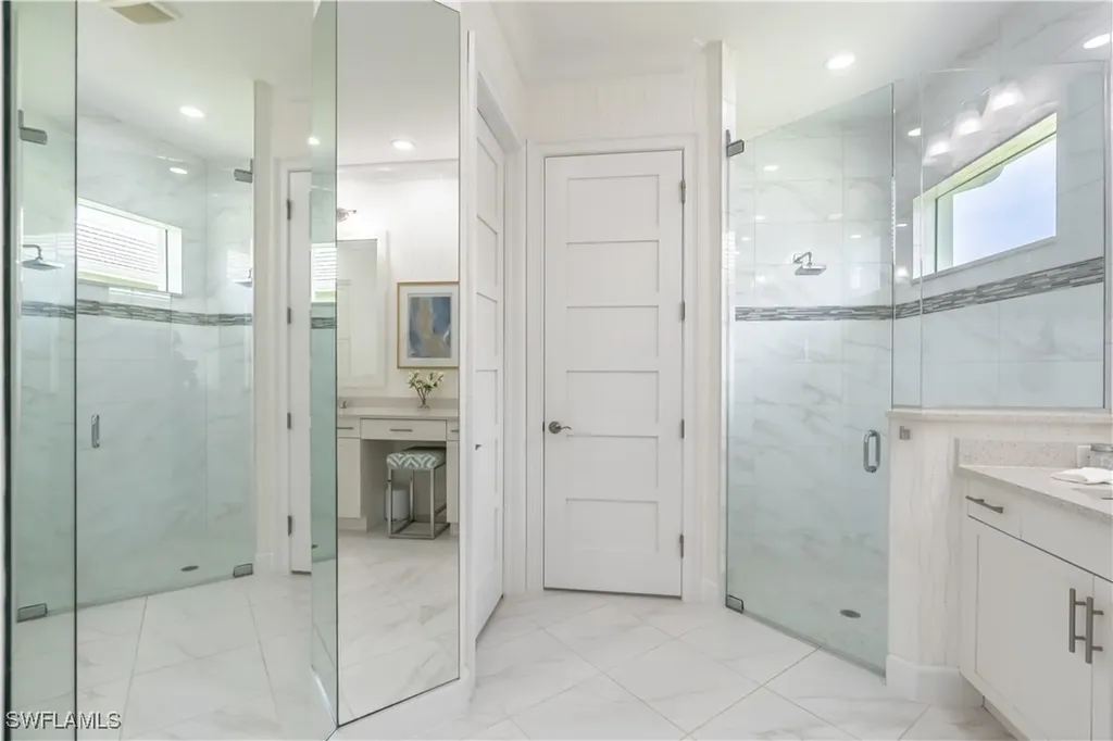 5060 Martinique Drive Naples FL 34113