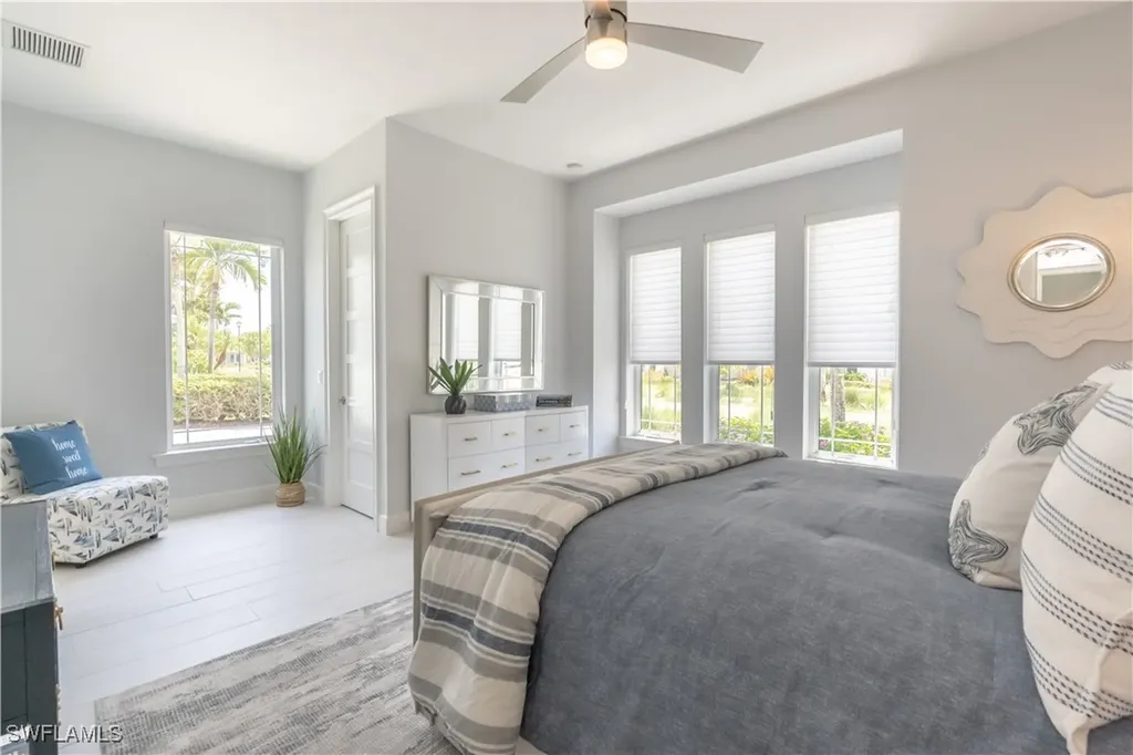 5060 Martinique Drive Naples FL 34113