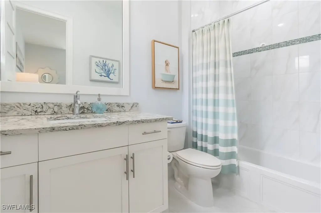 5060 Martinique Drive Naples FL 34113