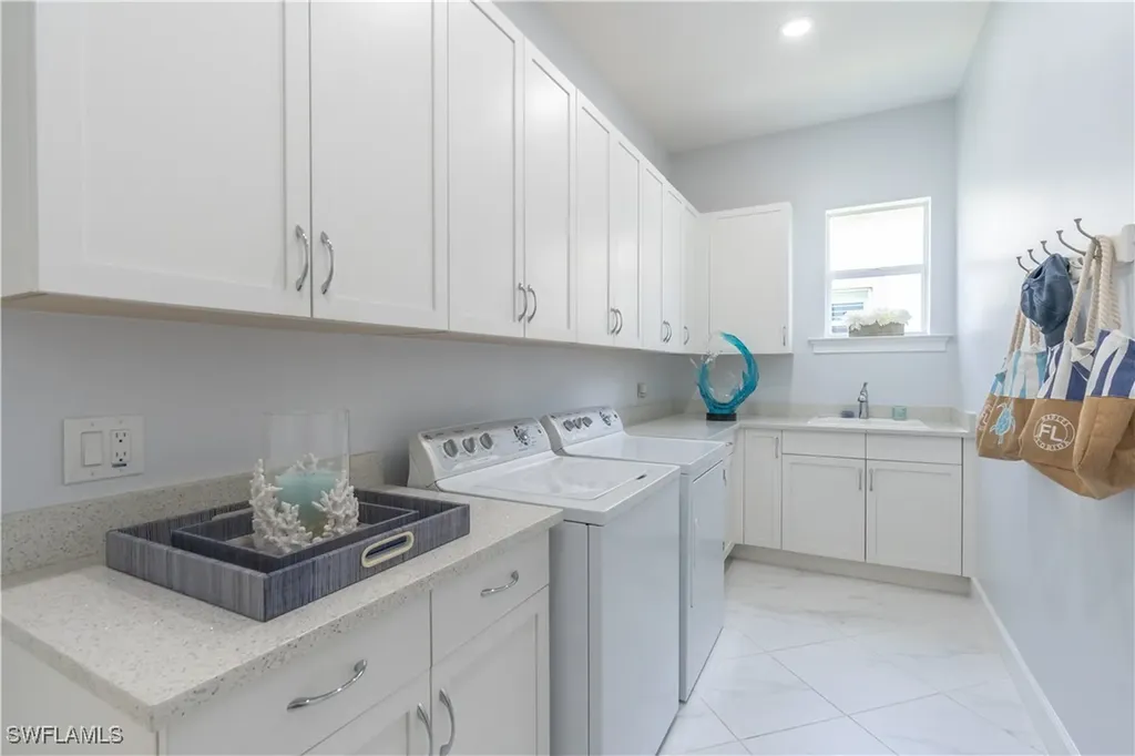 5060 Martinique Drive Naples FL 34113