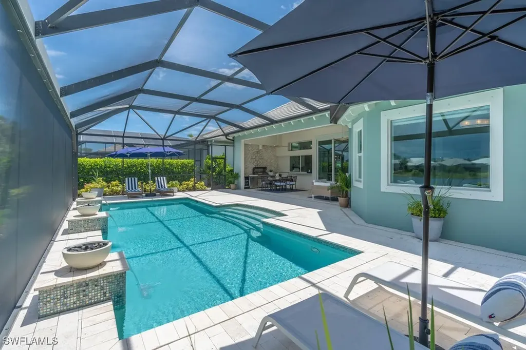 5060 Martinique Drive Naples FL 34113