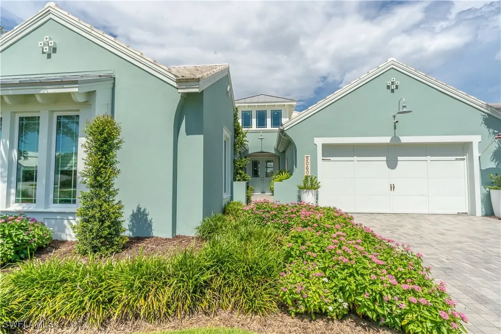 5060 Martinique Drive Naples FL 34113