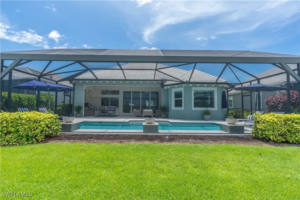 5060 Martinique Drive Naples FL 34113